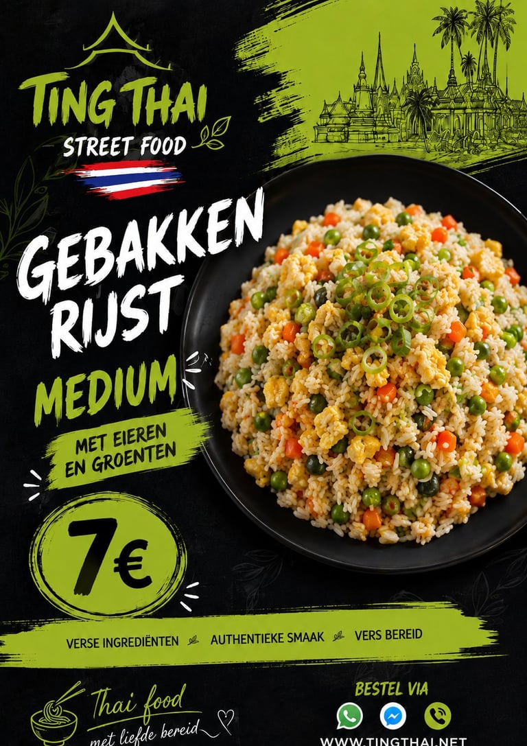 Ting Thai Street Food menu voor Gebakken Rijst medium met ei en groenten, voor 7 euro, geserveerd in een zwarte kom